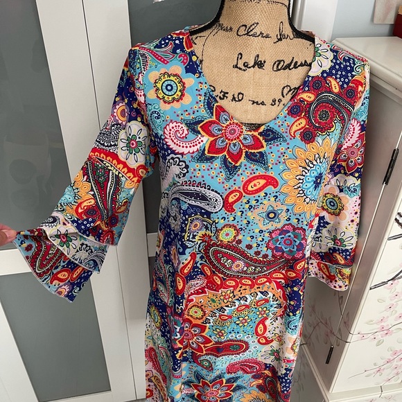 NWOT Beautiful Tunic - Picture 1 of 4
